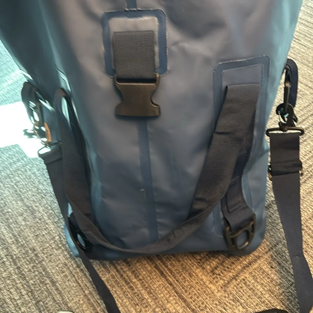 NWOT Applied Underwriters Logoed Fisherman’s Travel Bag